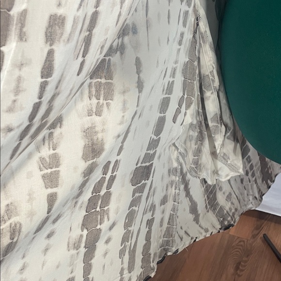 Love on a Hanger Monochrome Tie-Dye Cardigan - Picture 4 of 8